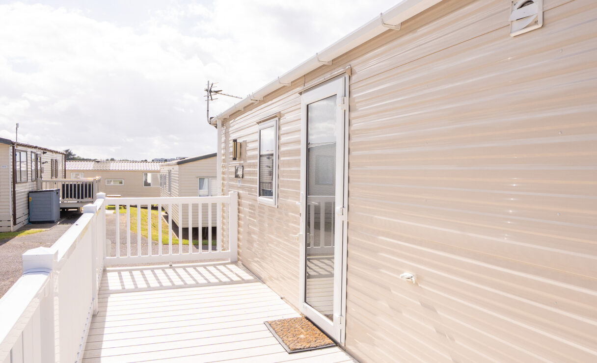 Willerby Linwood static caravan with decking