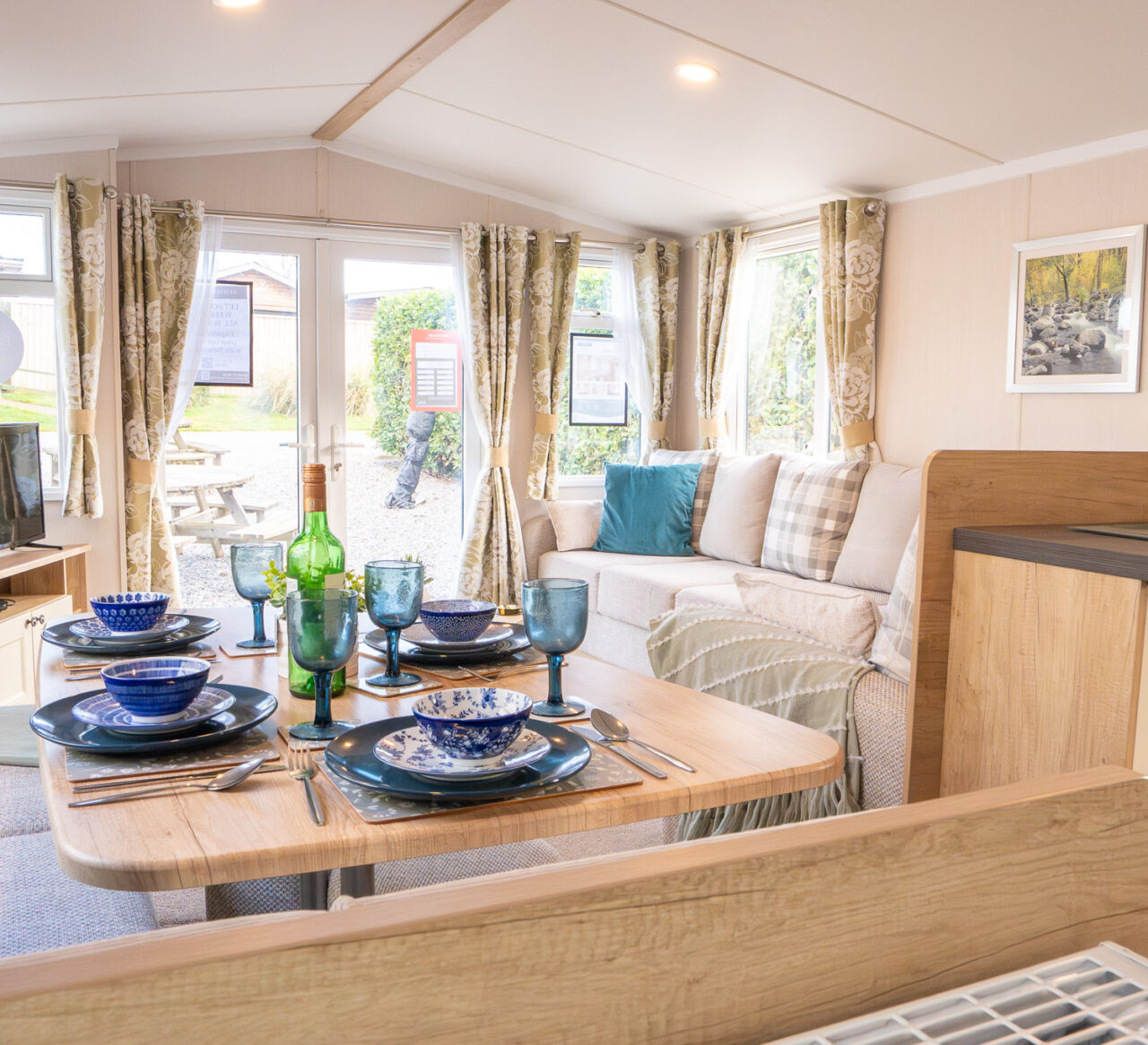 Swift Burgundy Caravan dining