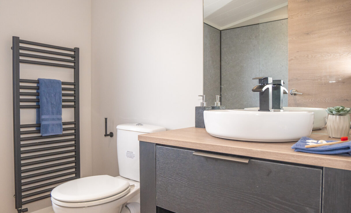 Victory View Lodge sink in bathroom