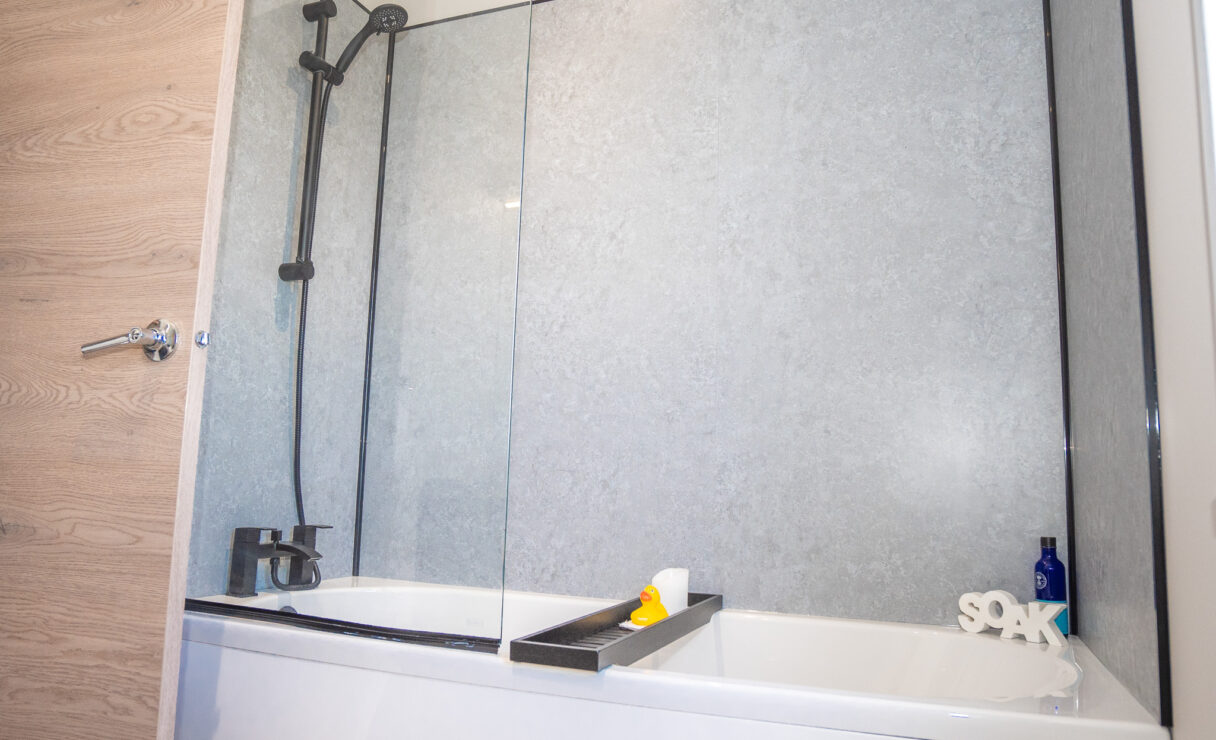 Victory View Lodge bathroom