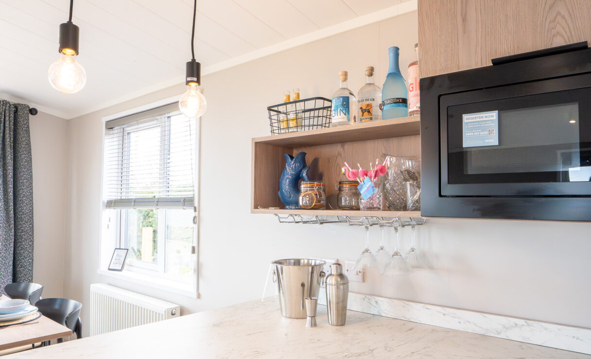 Victory View Lodge bar area in kitchen