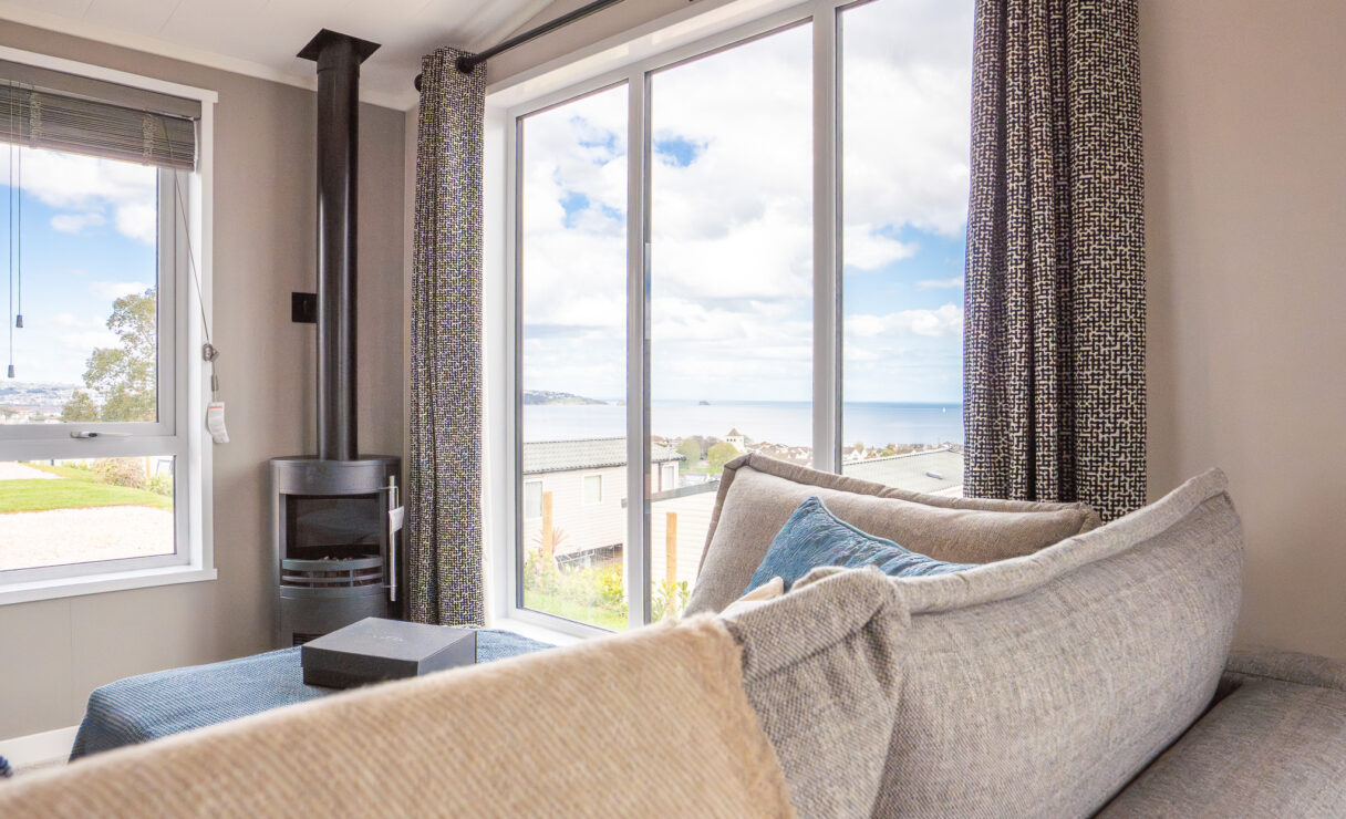 Victory View Lodge lounge area with sea view