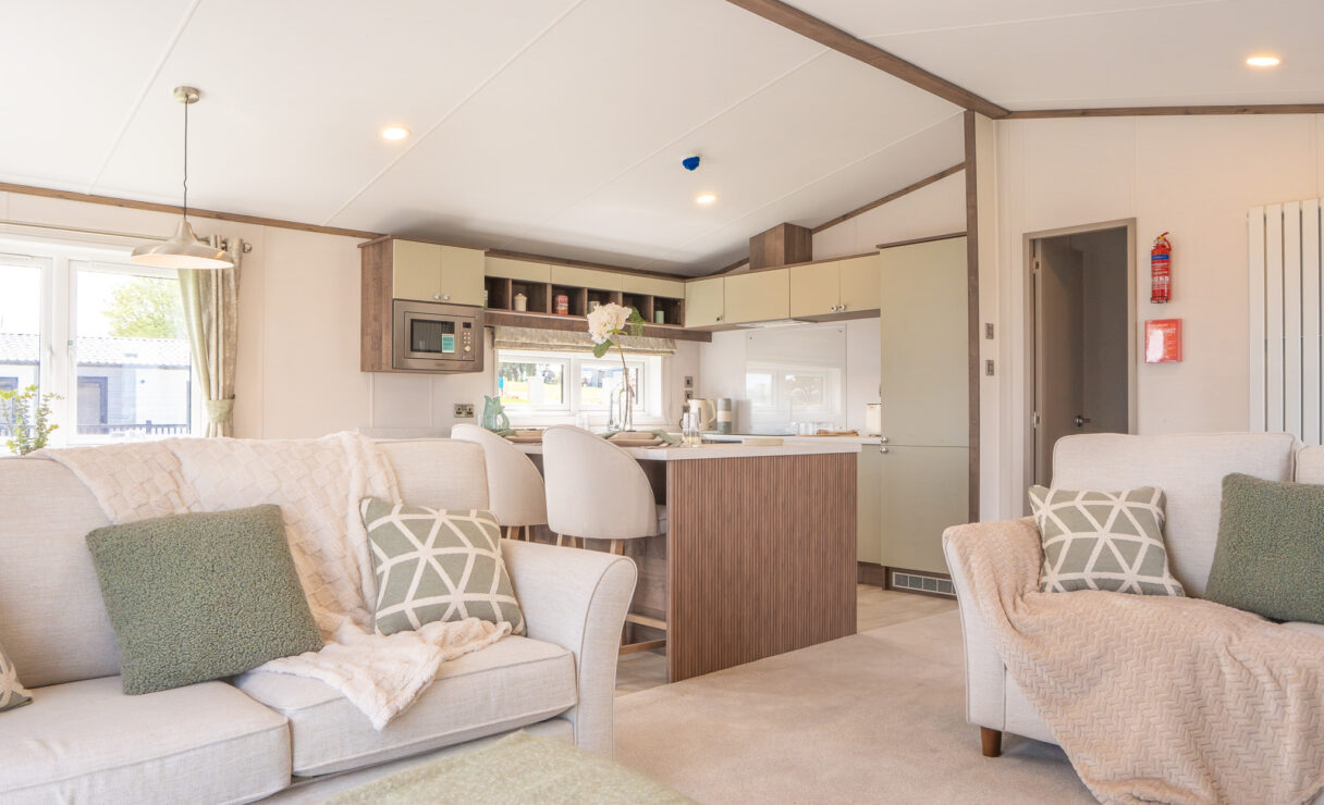 Regal Harbour luxury lodge on Harbour Heights