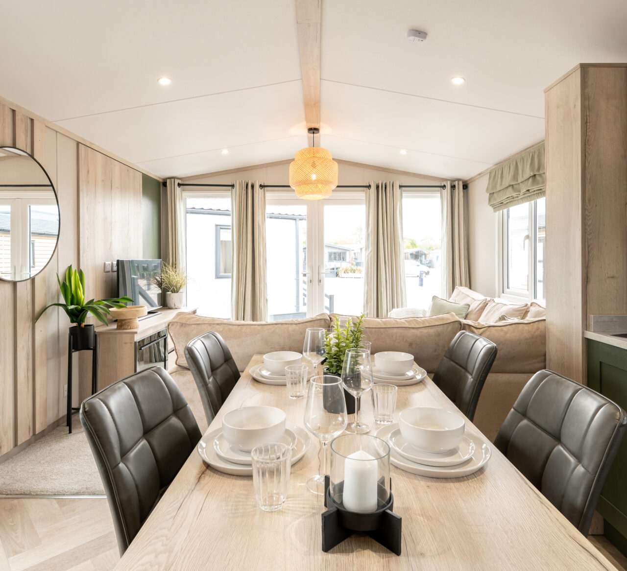 Victory Ripley Dining Area