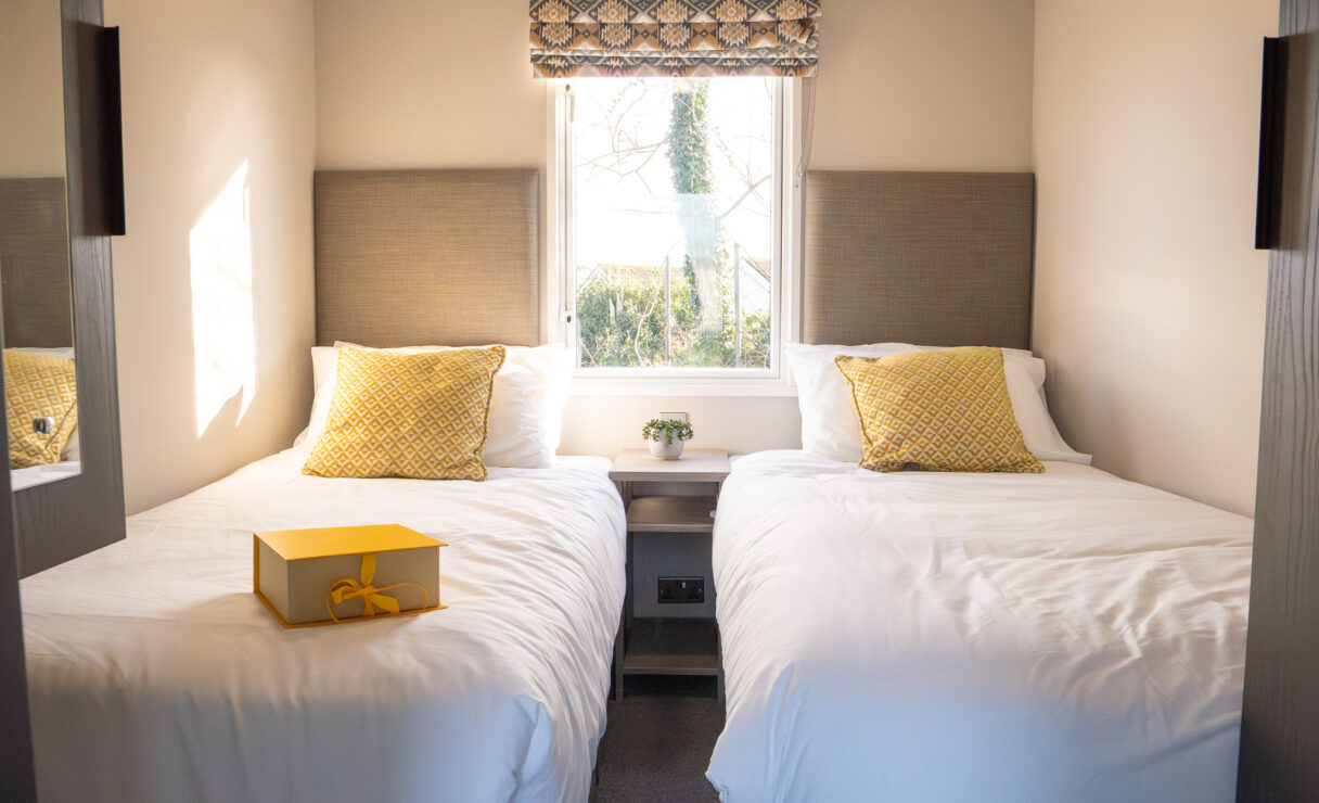 Victory Lakewood Lodge Twin Bedroom