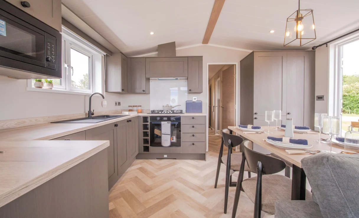 Victory Davenport luxury lodge open plan kitchen and dining
