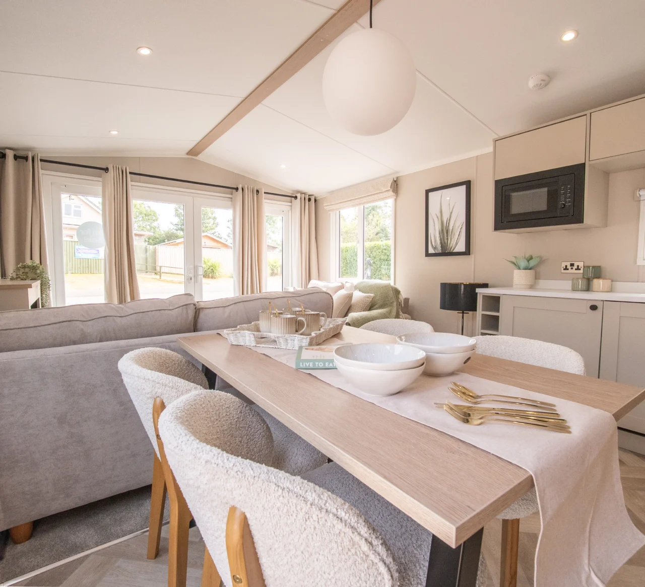 Victory Harraway Dining Table